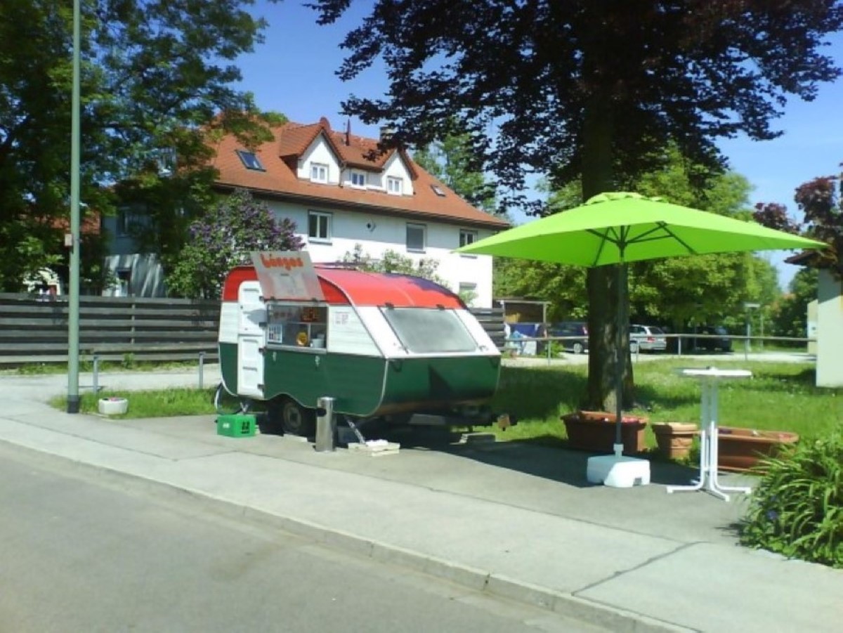 lángos-büfé állóhelye