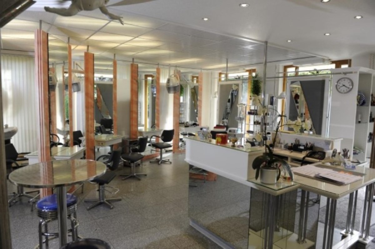 A Fodrász Salon